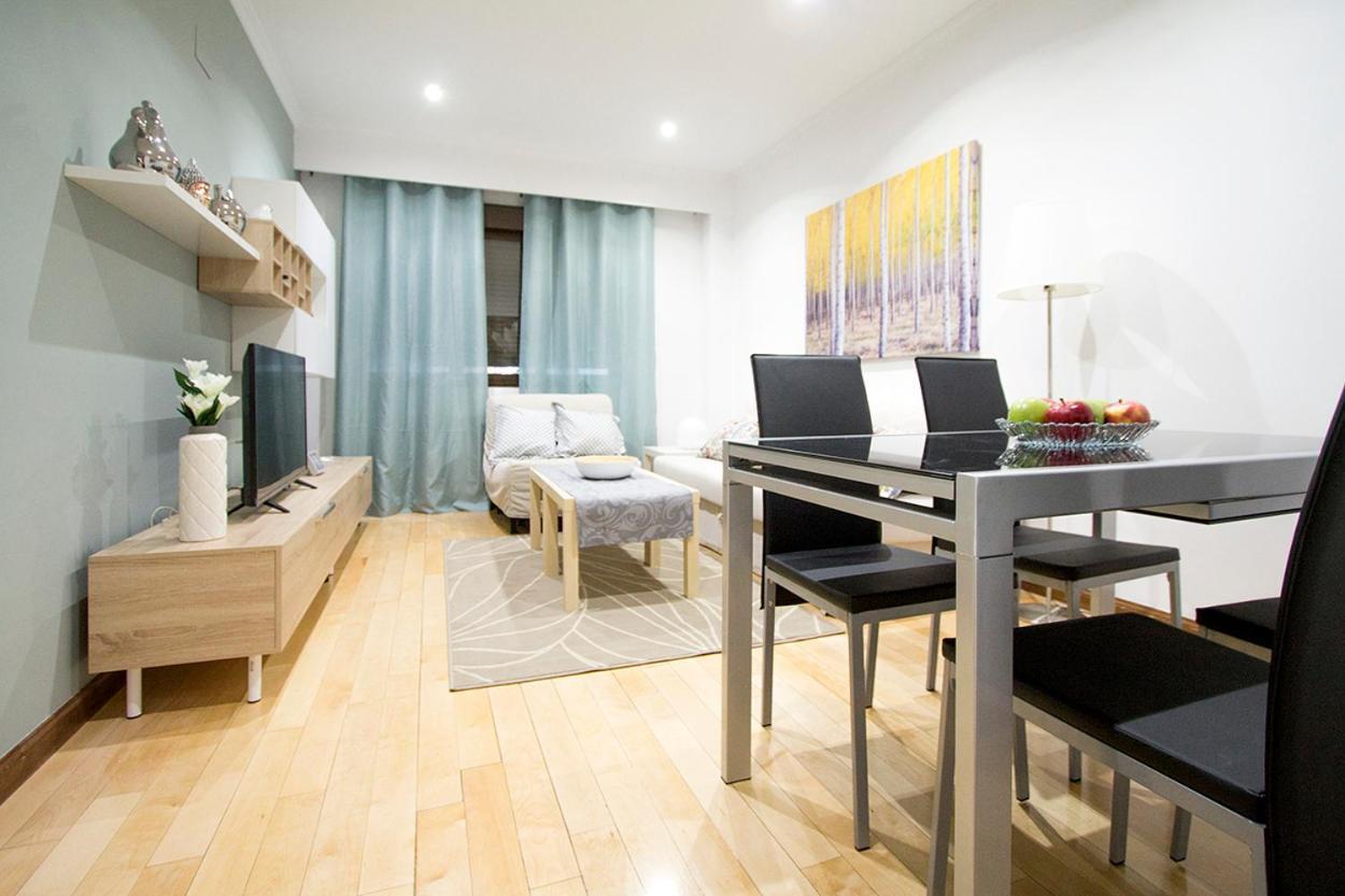 Apartamentos Adelfas Madrid Exteriör bild
