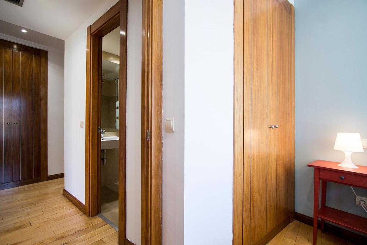 Apartamentos Adelfas Madrid Exteriör bild